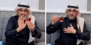 شاهد بالفيديو.. استشاري يكشف "كيف يتحول الشاي من مشروب العظماء إلى خطر يهدد صحتك" - شبكة أطلس سبورت