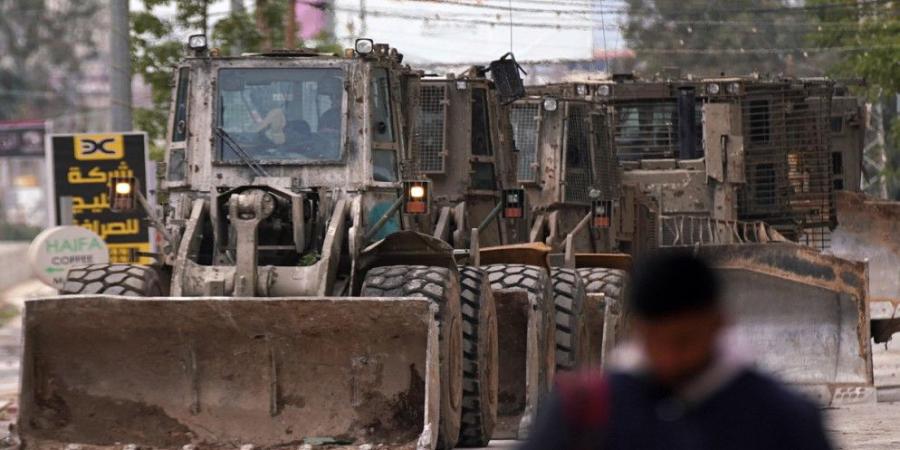 انفجارات وإطلاق نار غزير في جنين في اليوم الثاني لعملية جيش الاحتلال الإسرائيلي - شبكة أطلس سبورت