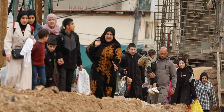 مئات الفلسطينيين يغادرون مخيم جنين - شبكة أطلس سبورت