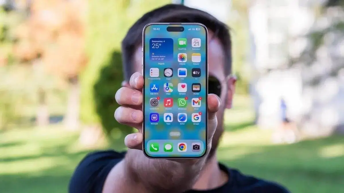 تسريبات جديدة تكشف تصميم كاميرا iPhone 17 Pro المستوحى من Pixel 9 Pro.. كيف تطور آبل تقنياتها؟