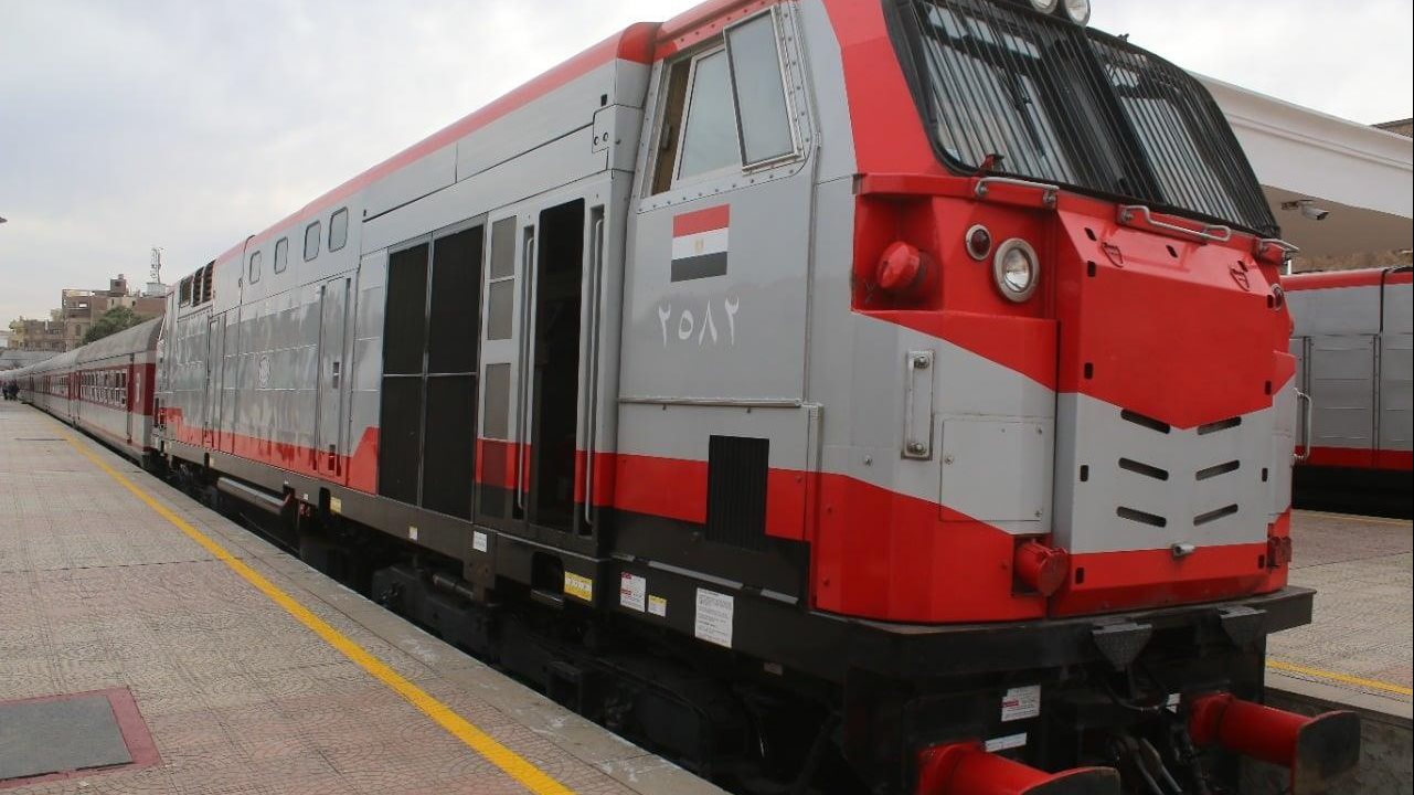 جدول مواعيد القطارات المكيفة والروسية العادية على خطوط الصعيد عبر هيئة السكة الحديد Railways