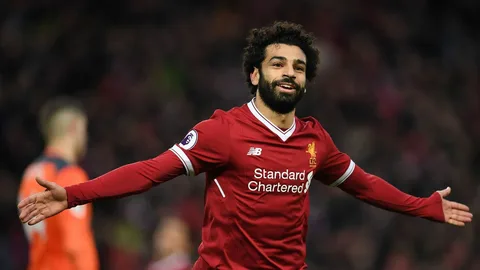 أداء أسطوري جديد.. محمد صلاح يضع إدارة نادي ليفربول في موقف محرج قبل سوق انتقالات يناير