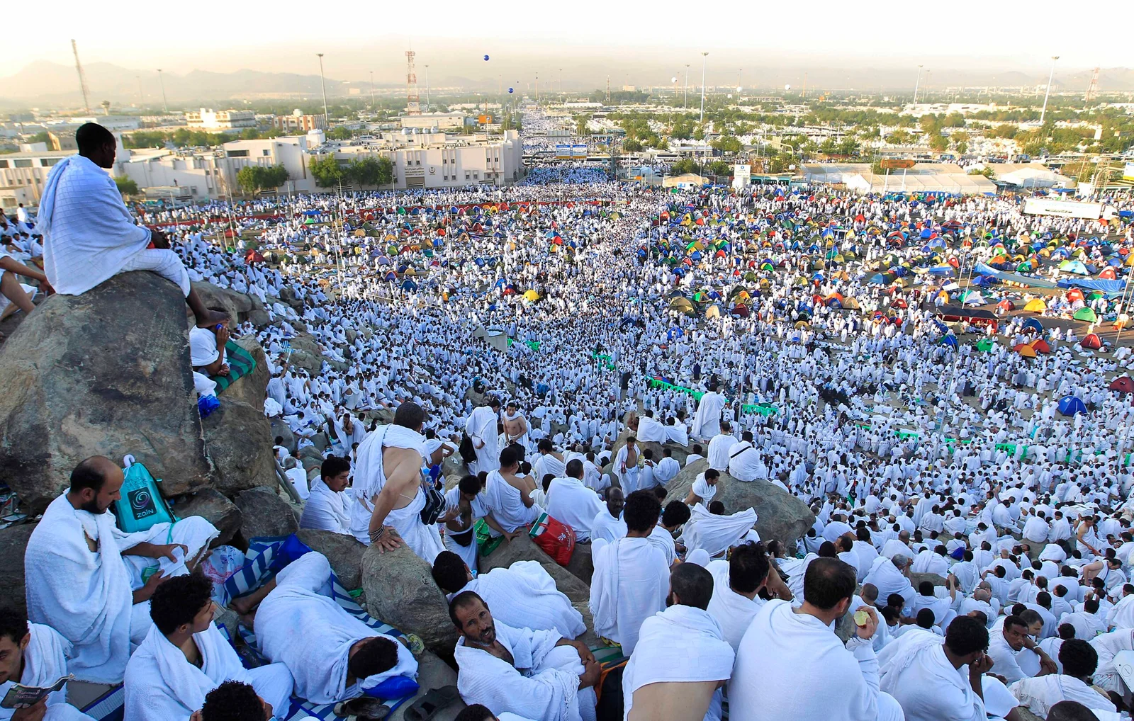 مواعيد سداد رسوم حج الجمعيات الأهلية للفائزين وكيفية التقديم حتى 26 ديسمبر والفئات الممنوعة