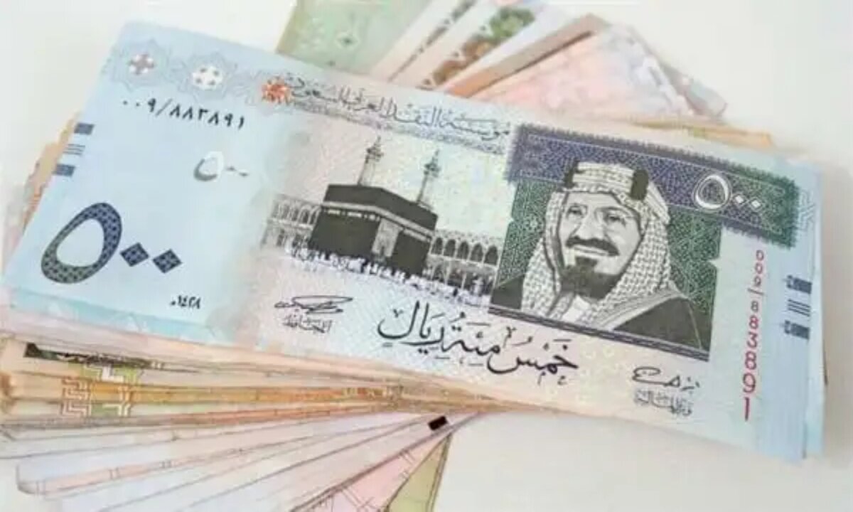 السعر الرسمي للصرف اليوم .. كم سجل سعر الريال مقابل الجنيه المصري  اليوم 9 ديسمبر 2024 بالبنوك المصرية والسوق السوداء